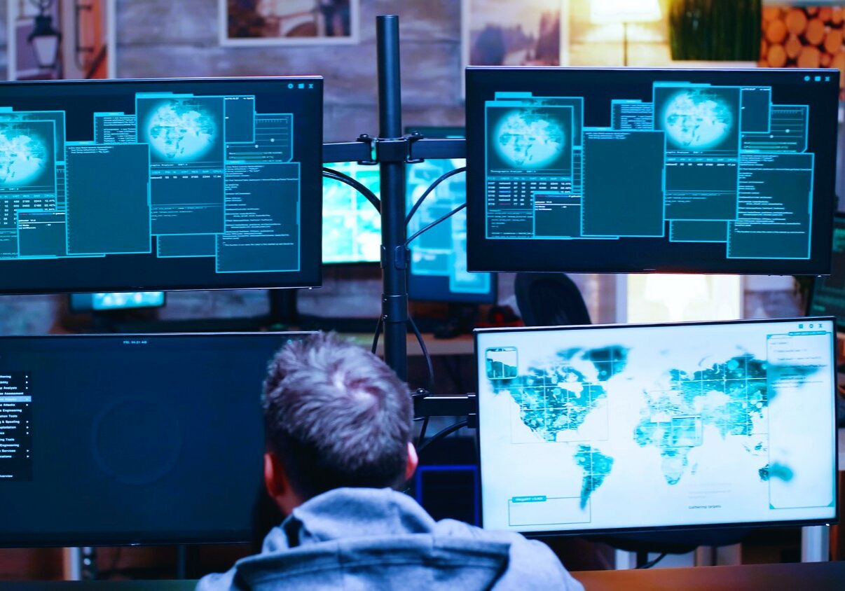 hacker_blue-freepik.com Crédit image : https://www.freepik.com/